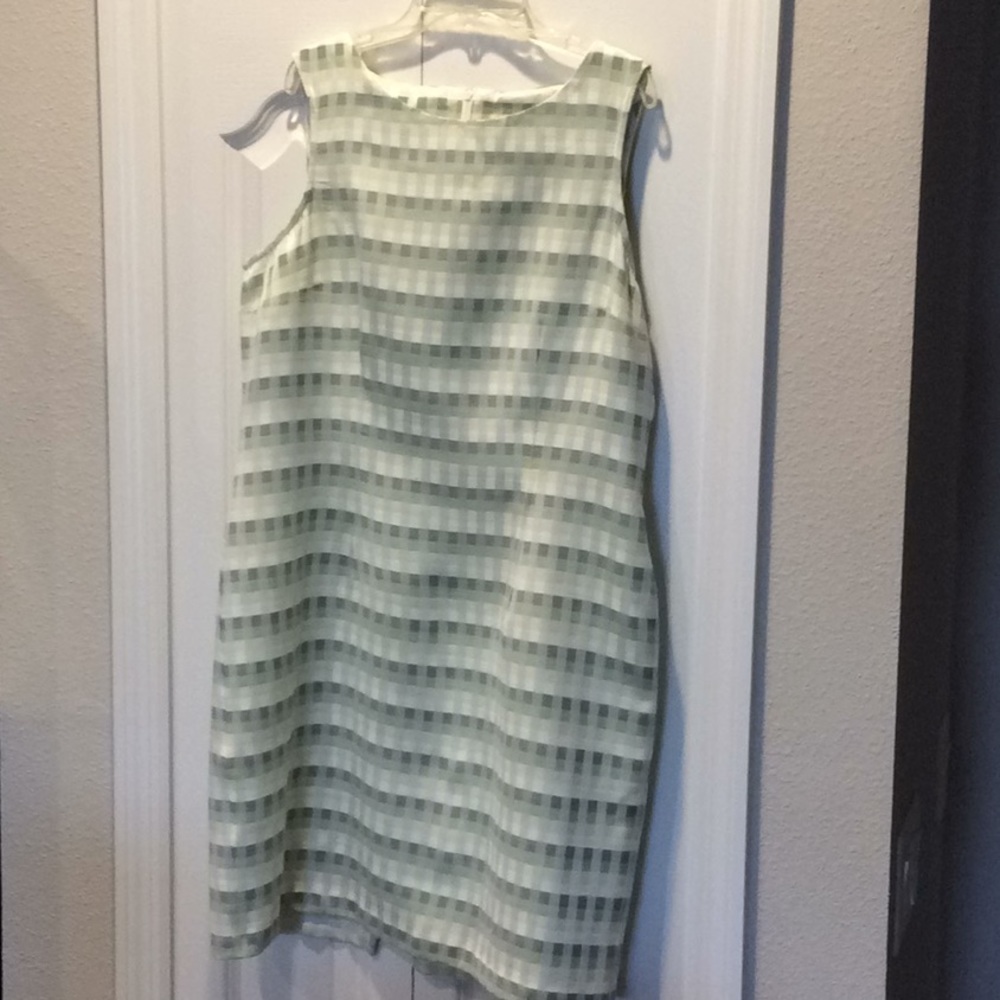 Expressions Sleeveless dress